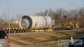 After traveling through Lexington on Man o' War Boulevard from Versailles Road to the Hamburg area, a 200-foot-long tractor-trailer went down the ramp leading to Interstate 75 and Richmond, its ultimate destination.