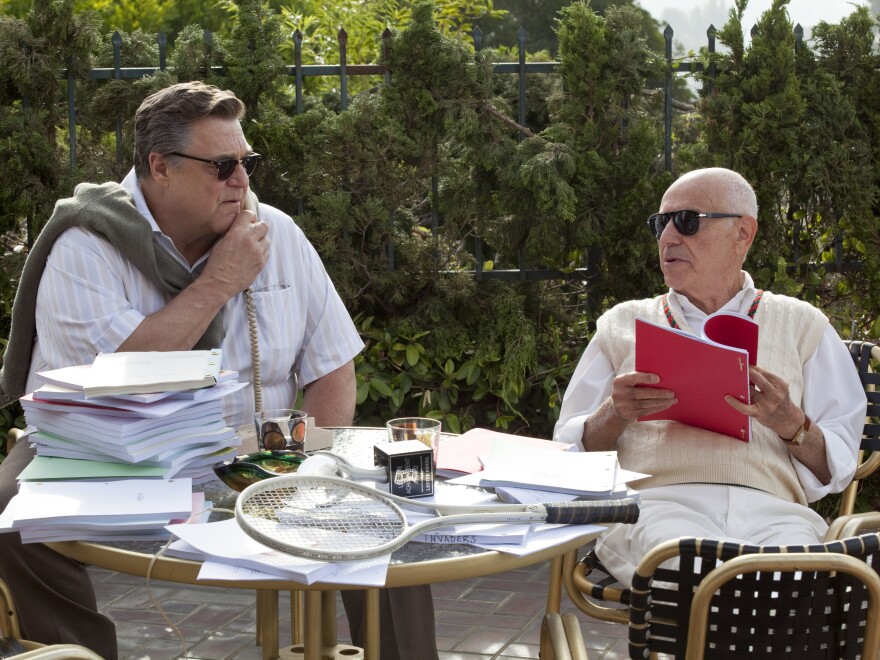 John Chambers (John Goodman) and Lester Siegel (Alan Arkin) help craft a fake movie production in <em>Argo</em>.