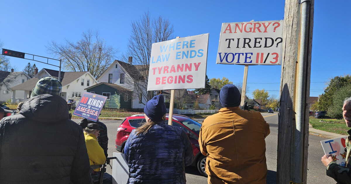 No Kings event encourages people to get out and vote early