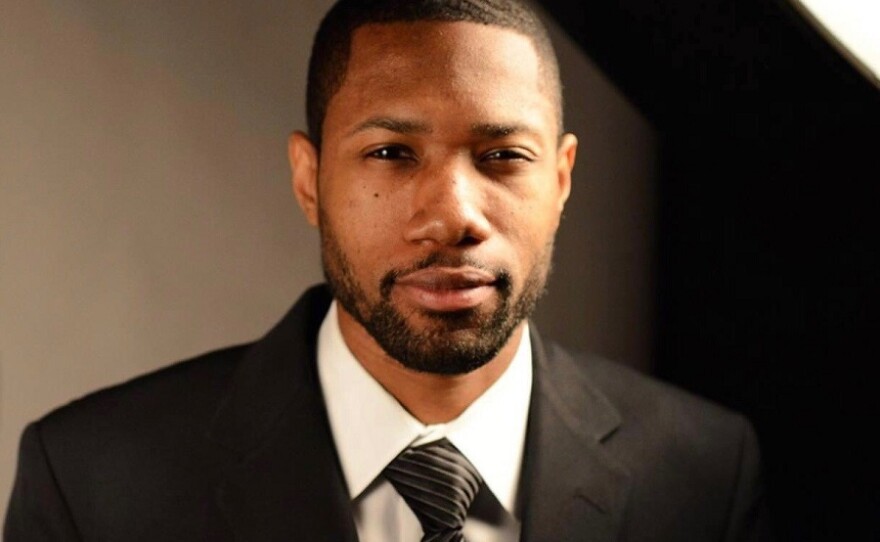 Romando Dixson