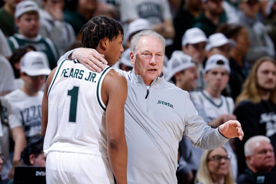 Michigan State coach Tom Izzo talks with guard Jeremy Fears Jr. (1) during the second half of an NCAA college basketball game, Saturday, Jan. 24, 2026, in East Lansing, Mich.