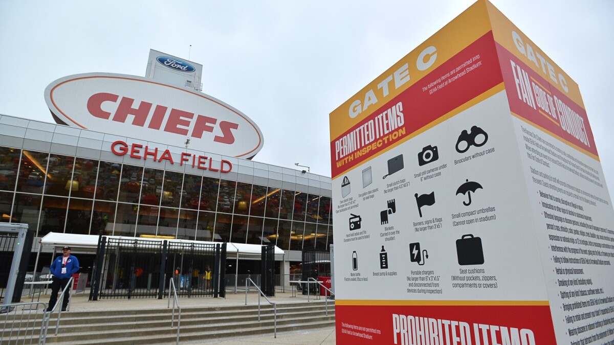 Kansas' Chiefs deal criticized by both parties over 'tax giveaways for billionaires' | KCUR - Kansas City news and NPR