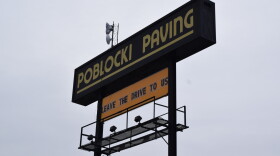 funny-sign-milwaukee-poblocki-paving-pun