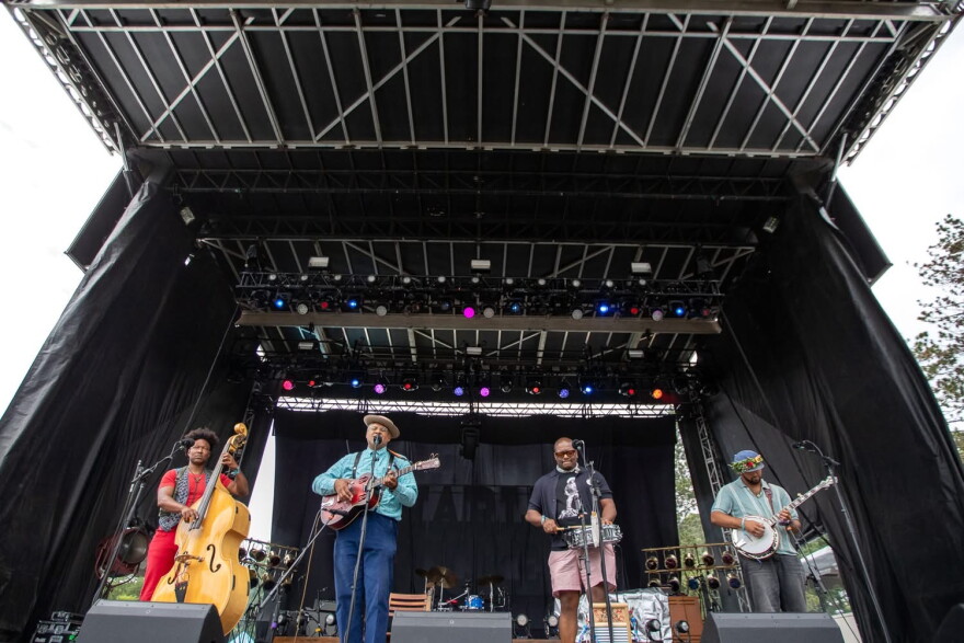 Singer-songwriter Dom Flemons performs with his band the Traveling Wildfires.