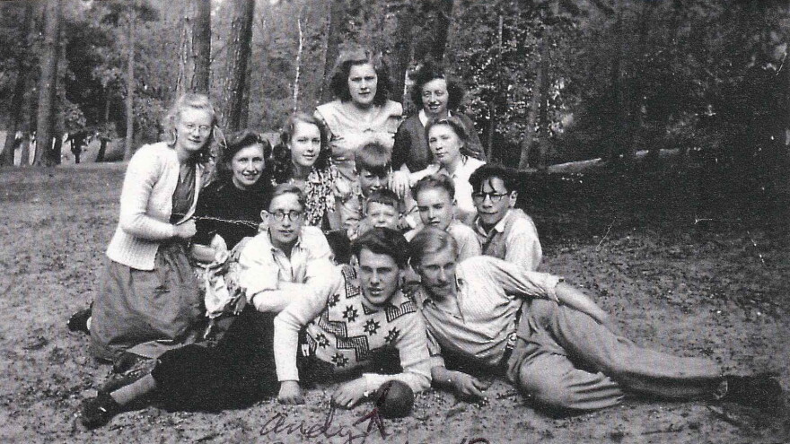 Holocaust Remembrance Schot Hero 