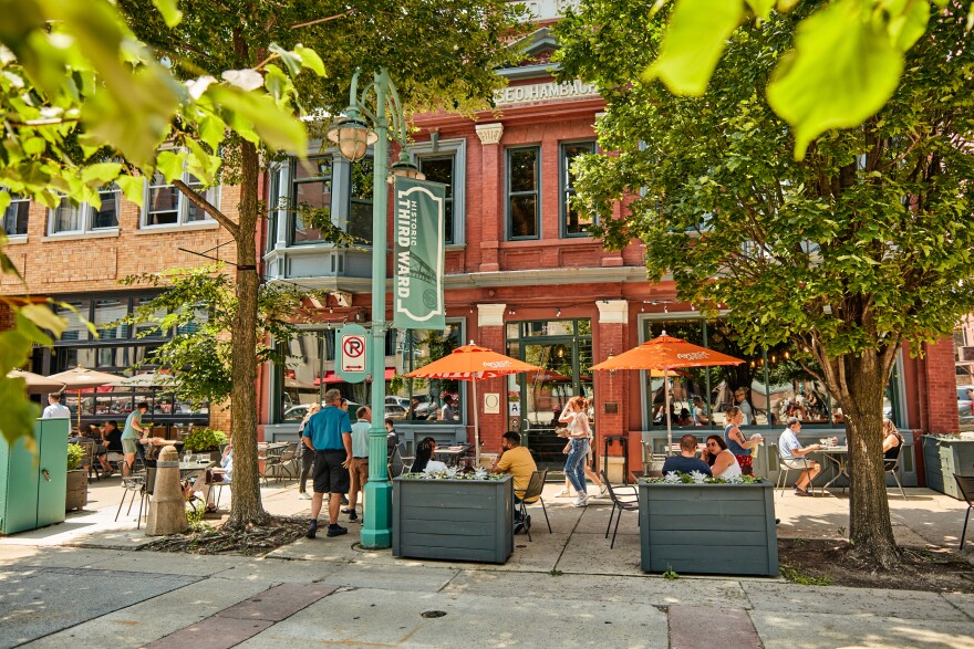 Onesto restaurant outdoor shot 
