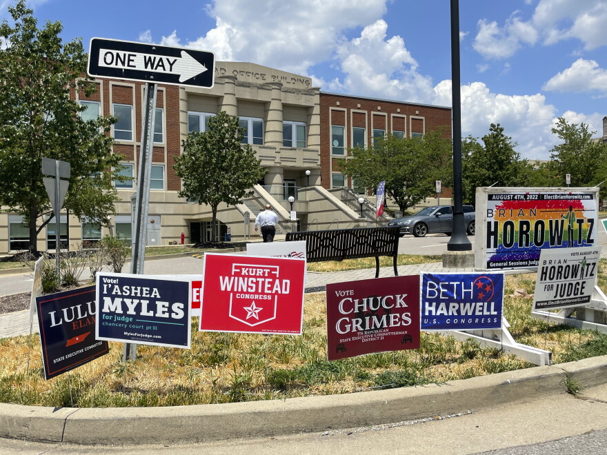 Vote Rust Signs Campaign signs influence how we vote more than you might realize | WUSF