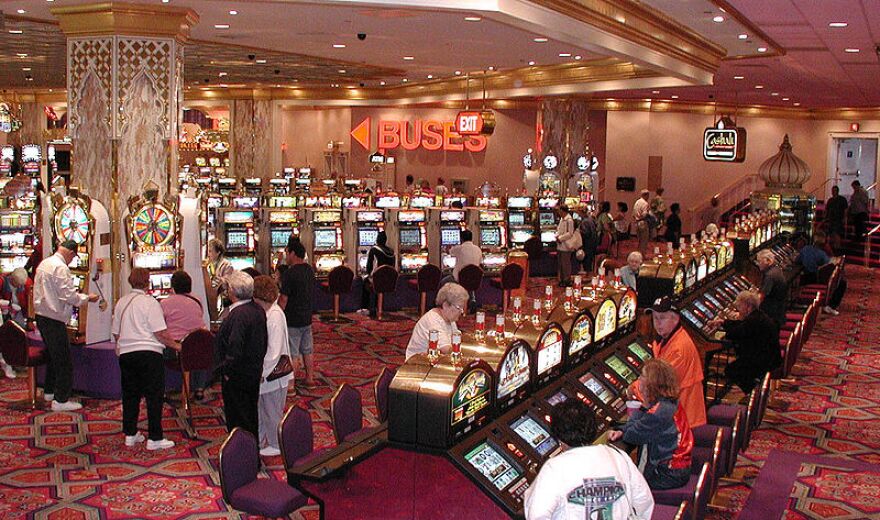 Casino_slots2.jpg