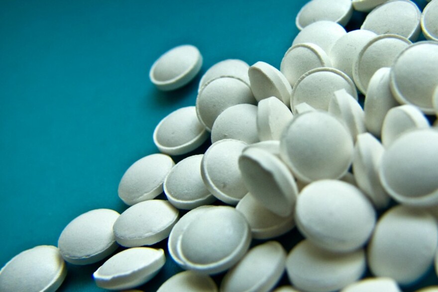 The sheriff’s office advised that the compound N-propionitrile chlorphine, commonly referred to as cychlorphine, may look like a powder that is typically off-white, grey, or tan, or can be pressed into counterfeit pills.