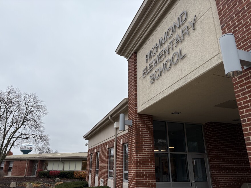 Richmond Elementary School in St. Charles
