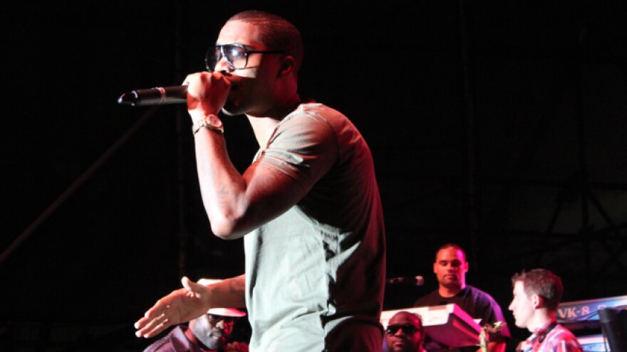 Nas performs with The Roots at Roots Picnic 2011.