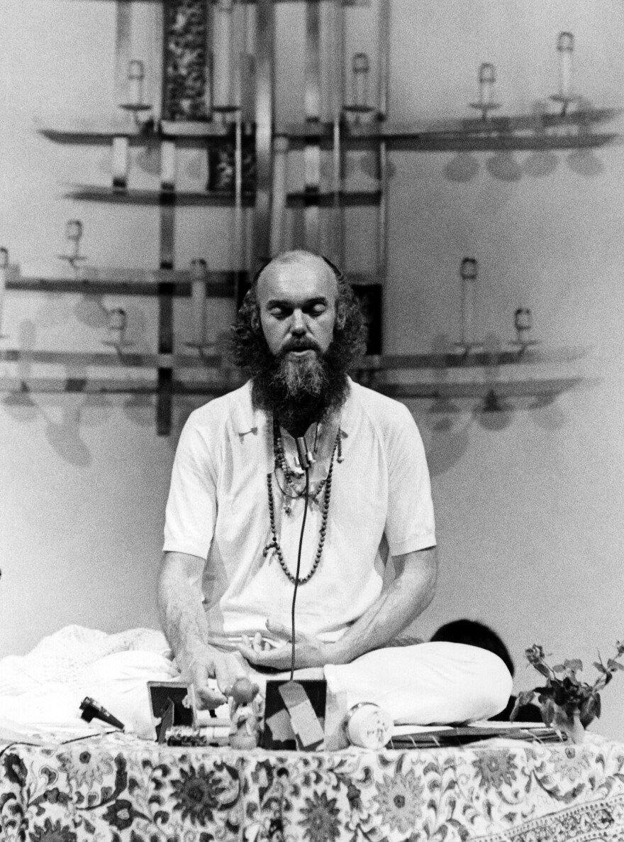 Ram Dass meditates at the First Unitarian Church in San Francisco in January 1970.