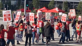 CFA Members Picket Cal Poly Pomona on Monday