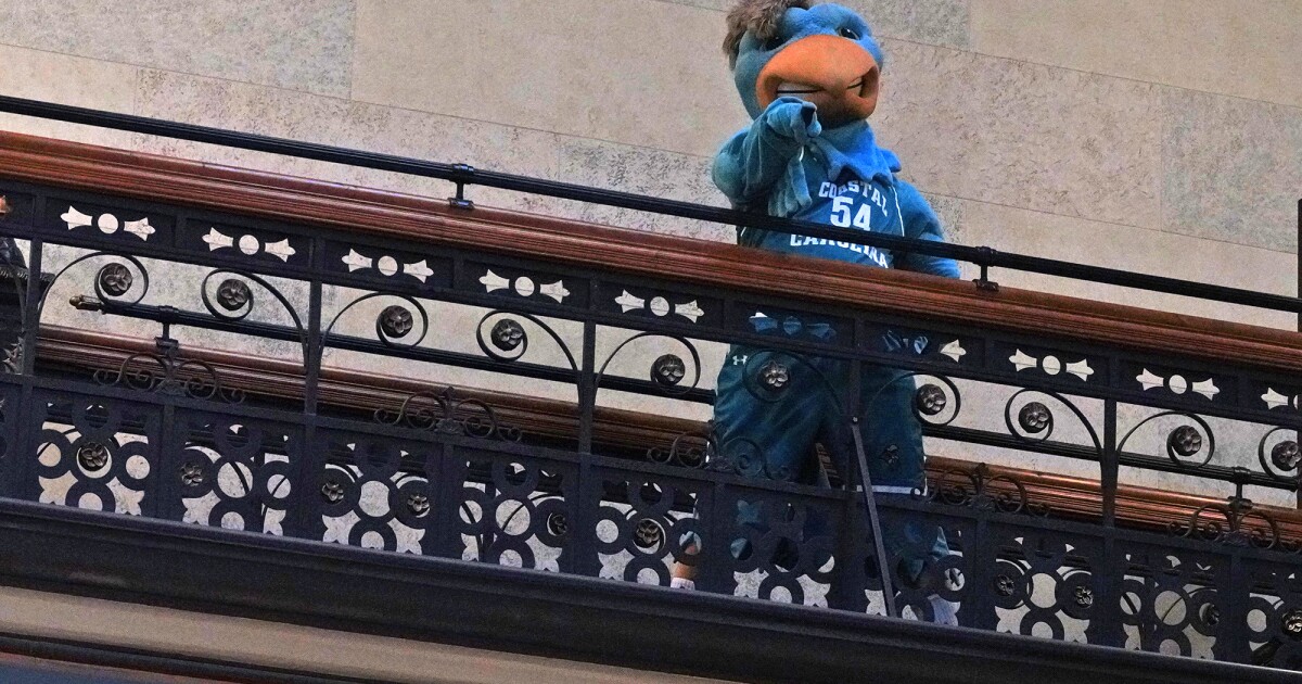 The State House Gavel: Senate tweaks income tax bill, House OKs new college student safety training