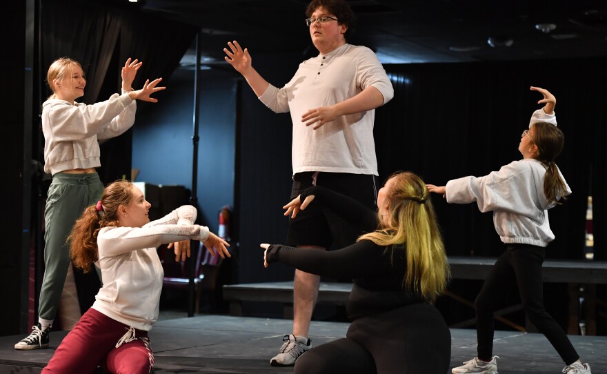 Cast members range from 10 to 46 years old.