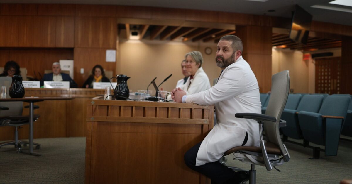 Las Cruces doctors push for legislation to stem New Mexico doctor shortage