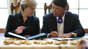 RMSC President, Hillary Olson, and Oneida Indian Nation Representative, Ray Halbritter, held a ceremony signifying the museums repatriating the remains of 19 Oneida ancestors, and funerary artifacts back to the Oneida Indian Nation. (photo by Max Schulte)