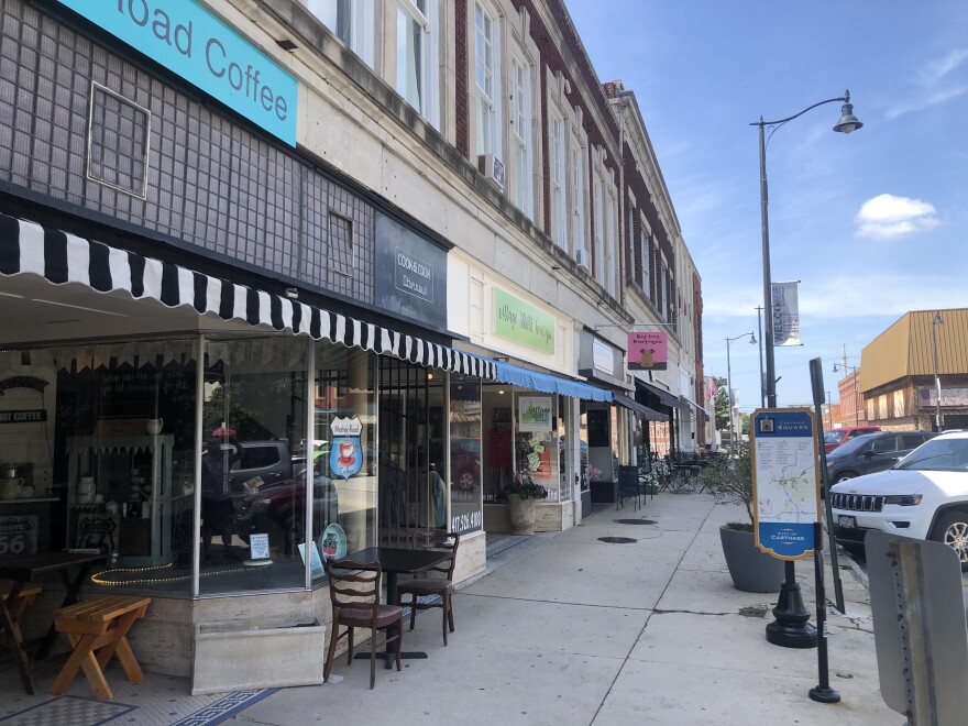 Local businesses line the main square of Carthage, Missouri.