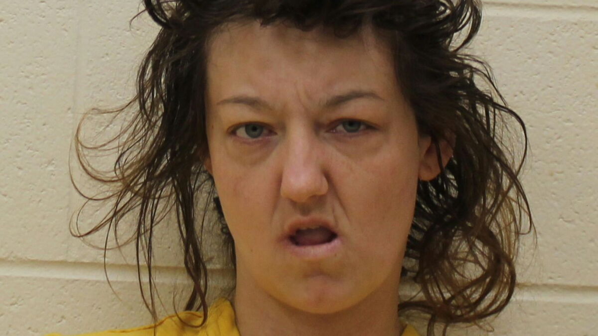 An inmate punches an officer in the Franklin County jail - Vimarsana News