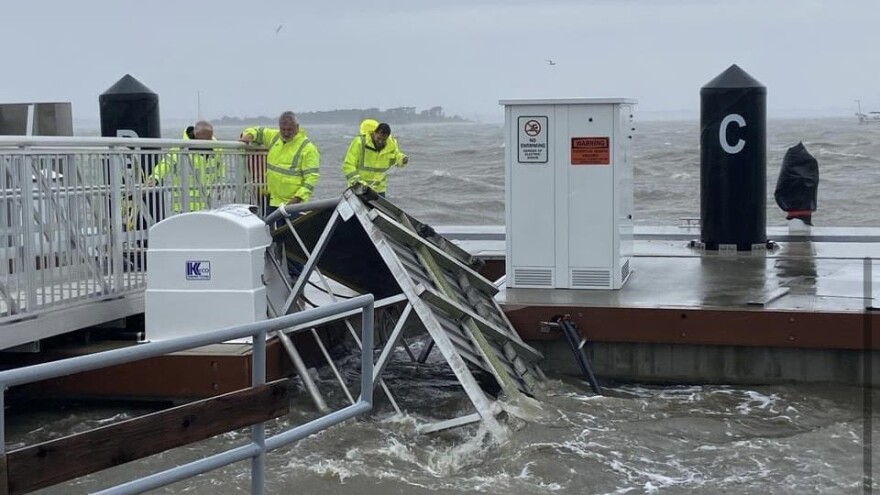 Ian left docks damaged in Amelia Island.