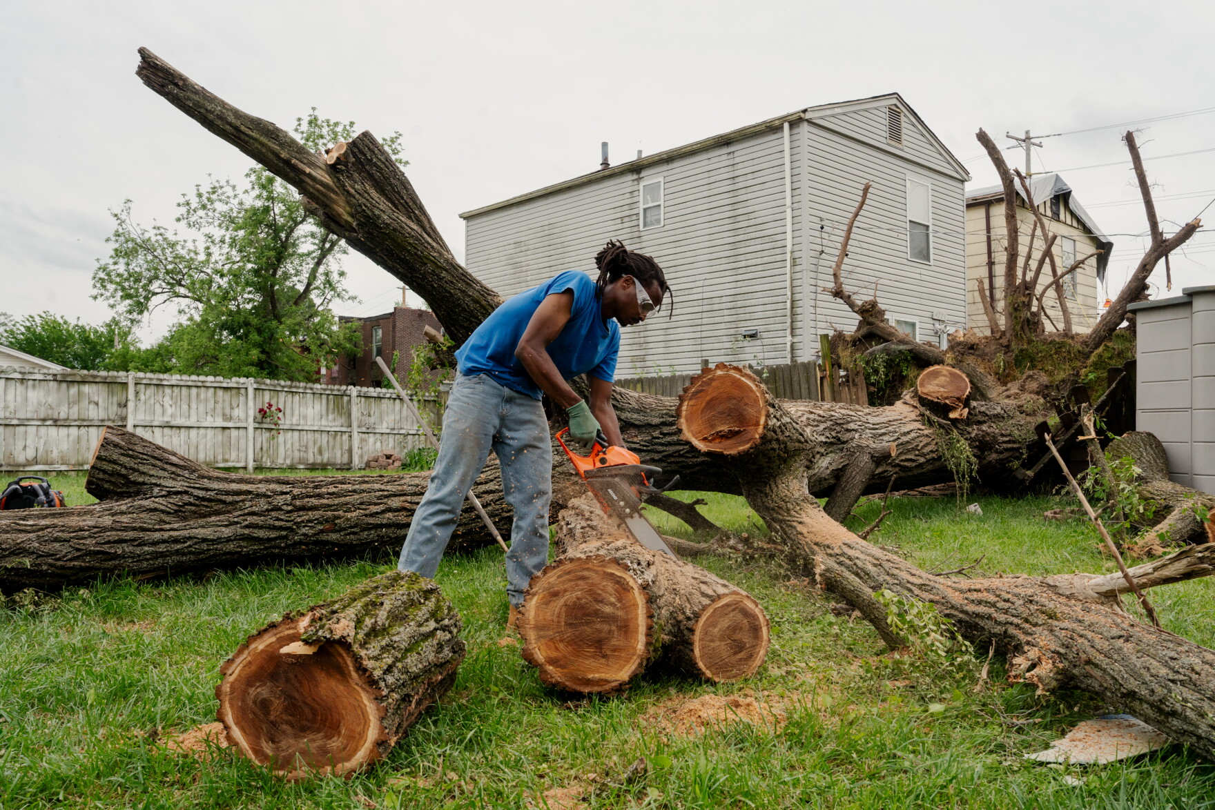 St. Louis looks for aid to rebuild a month after the tornado | STLPR