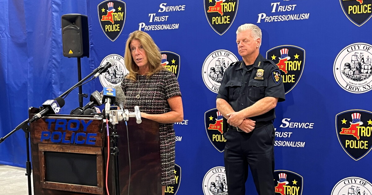 Troy mayor, police chief announce new public safety initiatives | WAMC