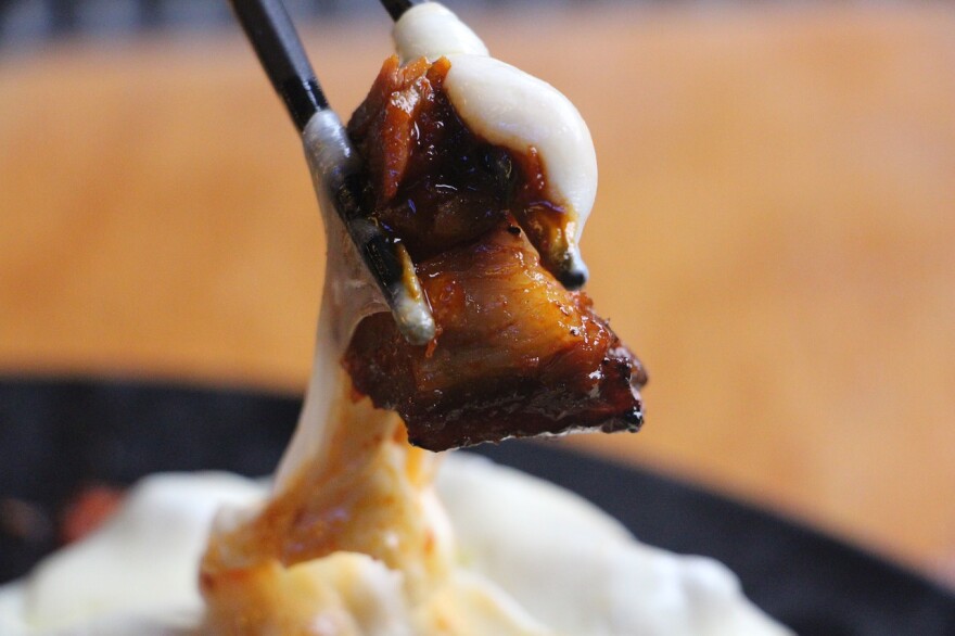 ham hocks with cheese
