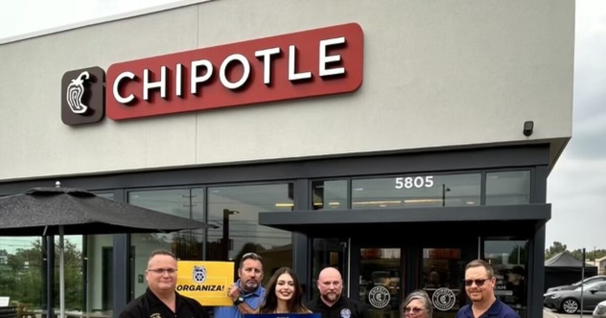 Lansing Chipotle that was first to unionize in the country loses Teamsters backing