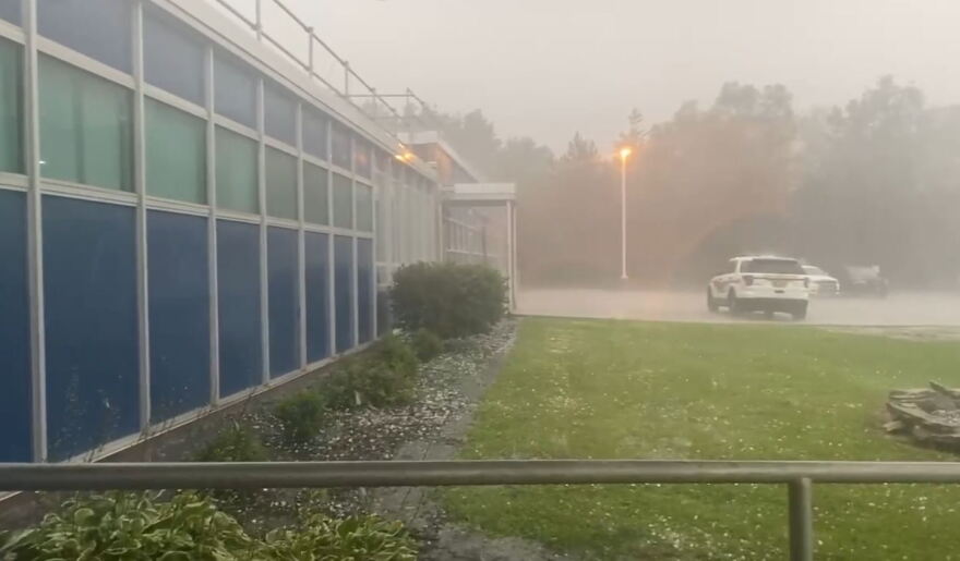 Heavy rain and hail falling in Niagara County