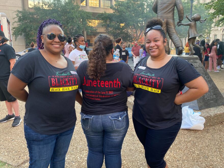 Tierra Moorman (left) and Candice Leavell (right) with friend (center)