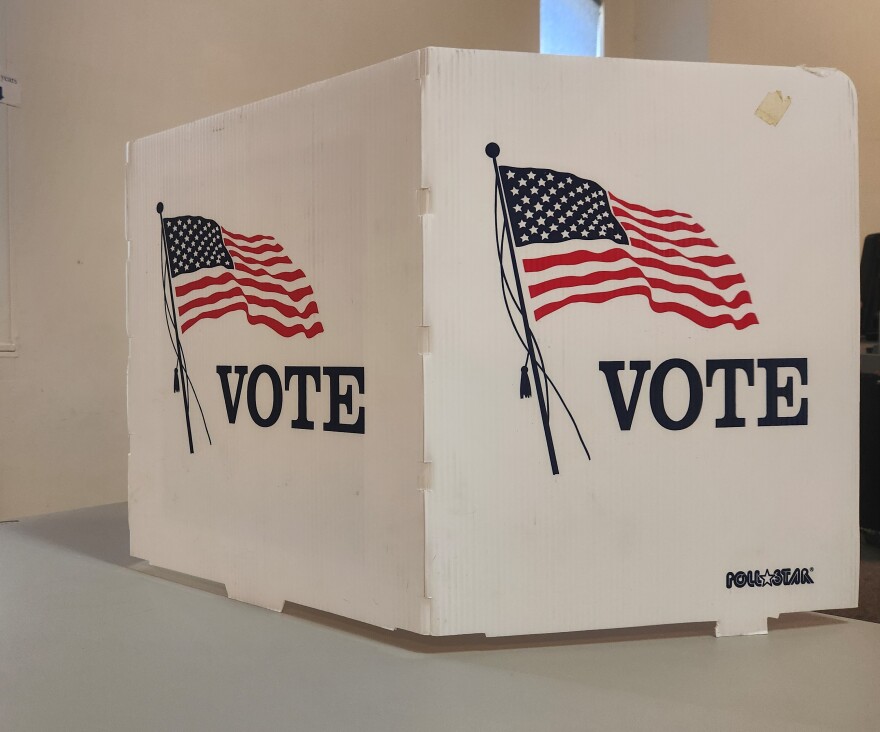 A screen at a Springfield, Mo. polling place on April 7, 2026.