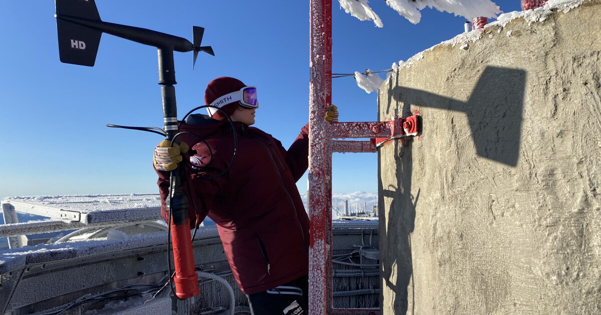 What’s it like to work on Mount Washington with the world’s most ...