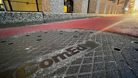 A Commonwealth Edison manhole cover is pictured outside of the Dirksen Federal Courthouse in Chicago.