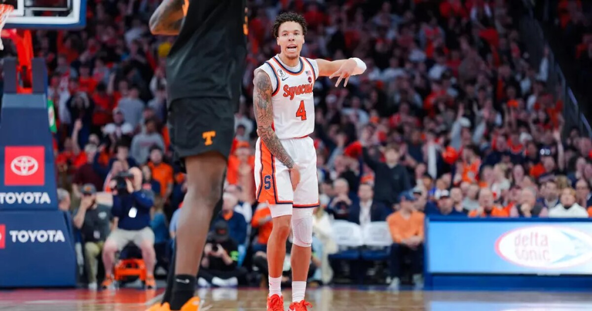 Kingz, Syracuse men’s basketball upset No. 13 Tennessee 62-60 in raucous JMA Wireless Dome for second ranked win in Autry era.
