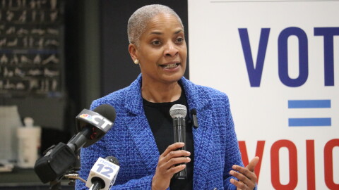 Secretary of the State Stephanie Thomas (D).