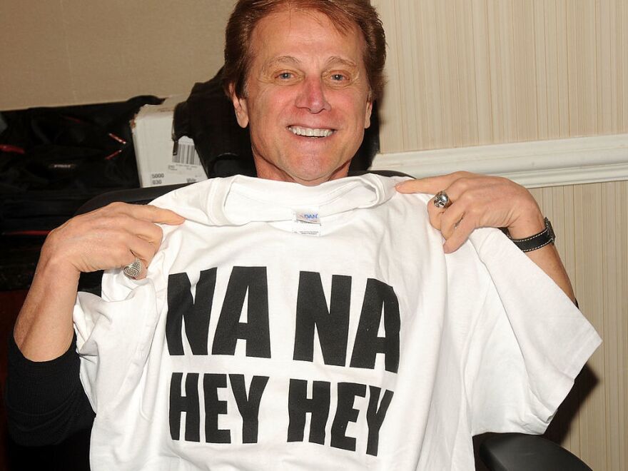 Gary DeCarlo, Singer Of 'Na Na Hey Hey Kiss Him Goodbye,' Dies At 75