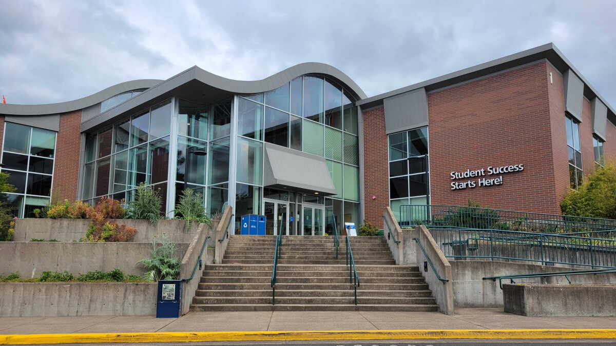 Former Lane Community College student sues, alleging administration violated free speech rights