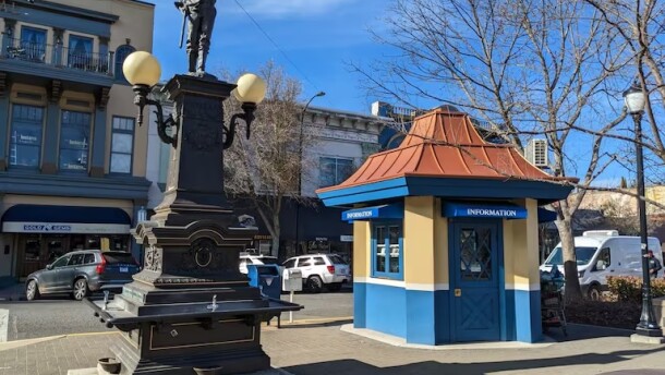 The Ashland plaza in 2023. The small town is known primarily for the Oregon Shakespeare Festival and Southern Oregon University. TwinRay coming to Ashland a few years ago has stirred conversation.