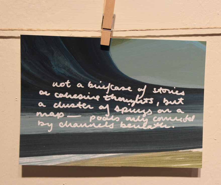 Julio Julio writes brief compositions based on the thoughts he entertains while painting his compositions, which is why he titled his exhibition at the Alliance ‘Compositions.'