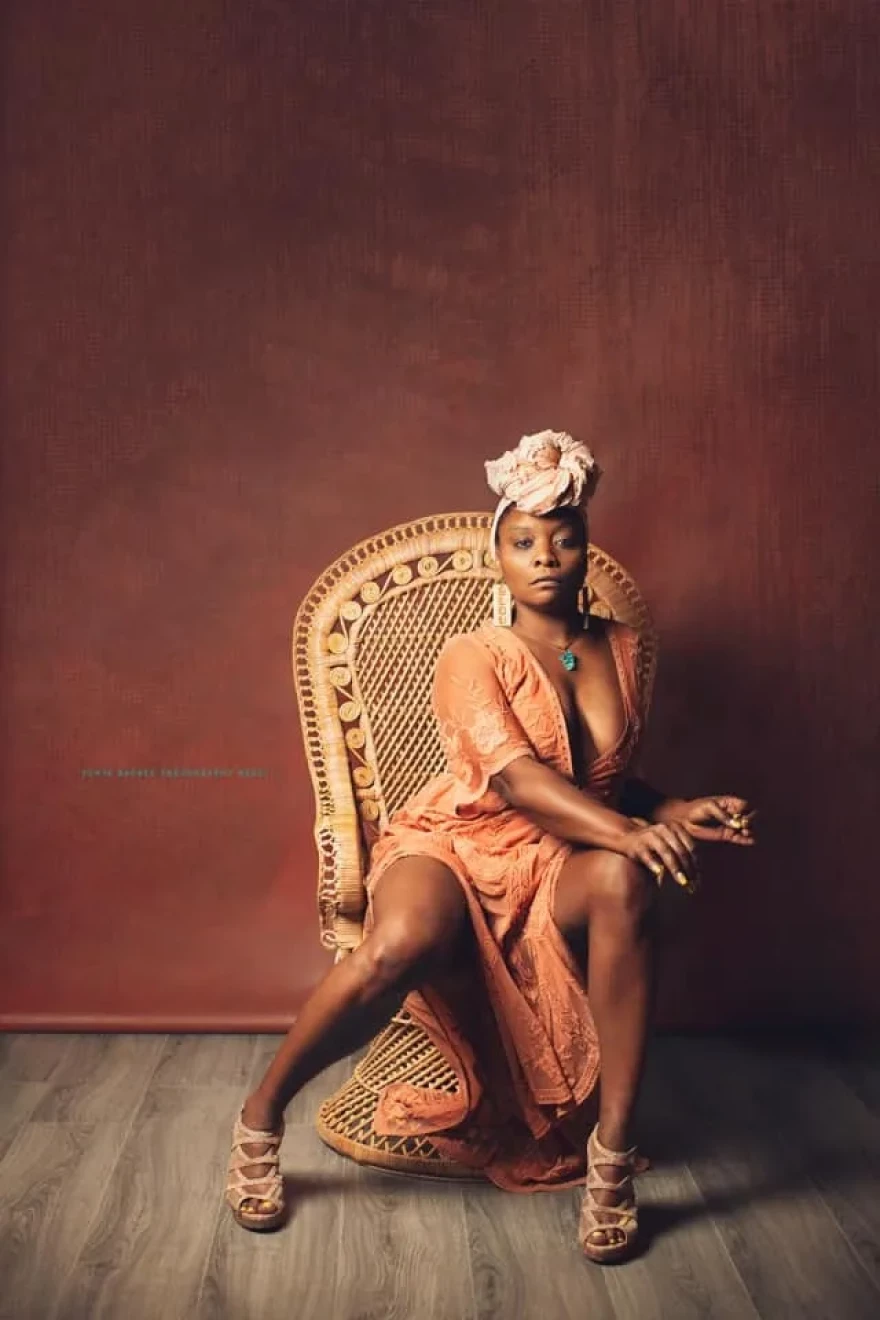 Southwest Florida-based singer/songwriter Melinda "Blou Note" Daniel