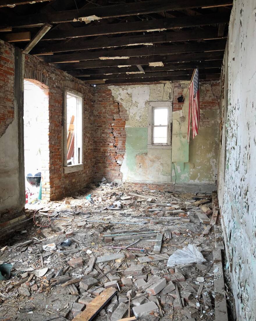 One room in the Haniszewskis' home before restoration. 