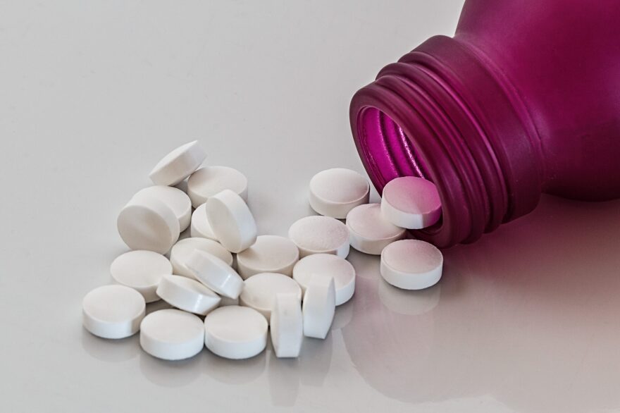 Scattered pills