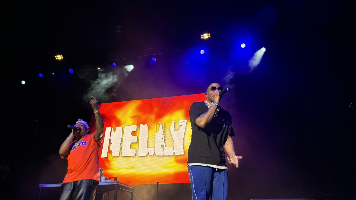 Rapper Nelly delivers hits, advice to UF audience despite low turnout - Vimarsana News