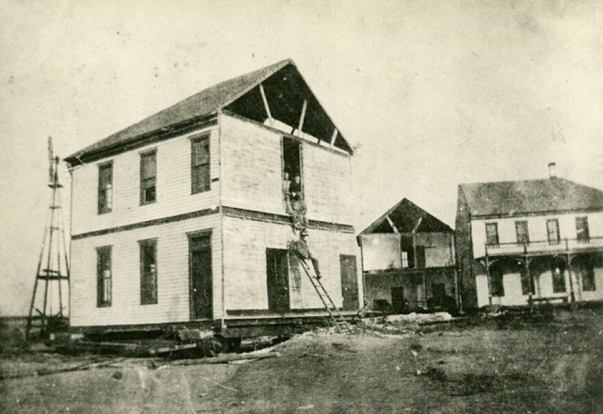 Ulysses hotel-move khs