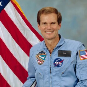 Bill Nelson's official NASA portrait (c. 1986).