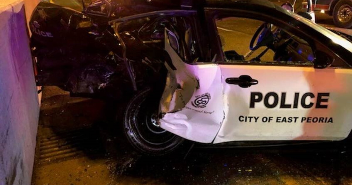 East Peoria police officer injured in roadside crash on Interstate 74 ...