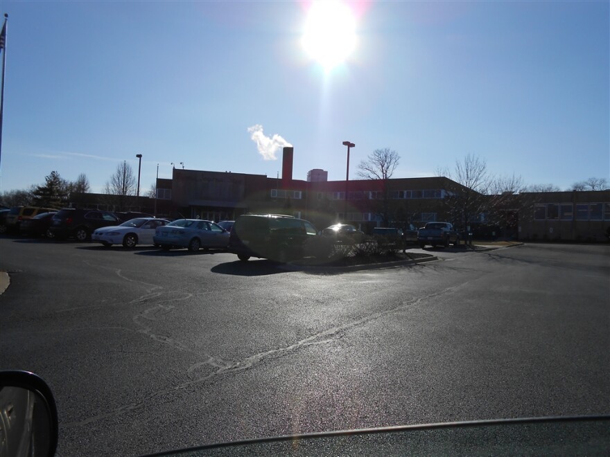 Peoria Journal Star Bleeding Jobs, But Not Money, Columnist Says WCBU