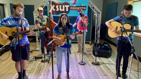 AJ Lee & Blue Summit at the new KSUT performance studio on September 2, 2021.