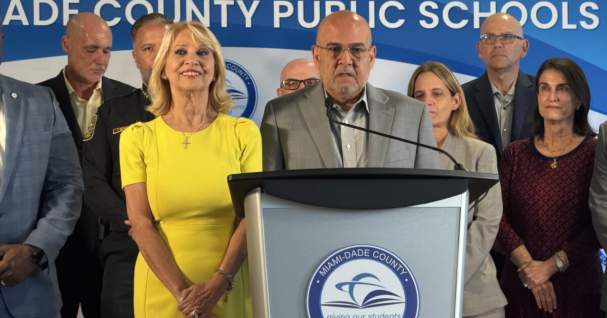 As Miami-Dade students return to class, Superintendent Jose Dotres expects no major enrollment drop