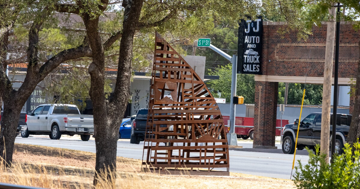 Abilene’s Iconic SCULPtour collection makes way for new works